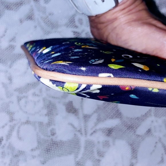 HTF Dooney & Bourke Disney Tinkerbell Wristlet - Picture 5 of 5